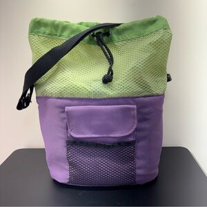 TUPPERWARE Insulated Bag with 2 quart Beverage Buddy